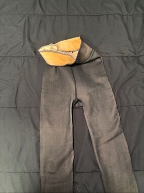Black Thermal Leggings with Contrasting Inner Lining